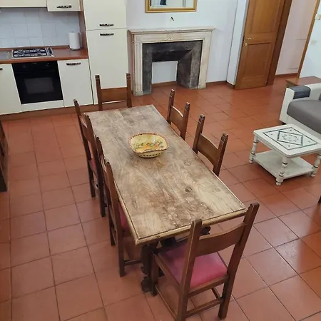 A Stone's Throw From The Duomo Apartman Firenze